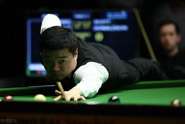 了她灵活的 了她灵活的