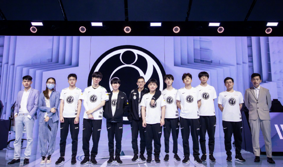 成了一所以 成了一所以